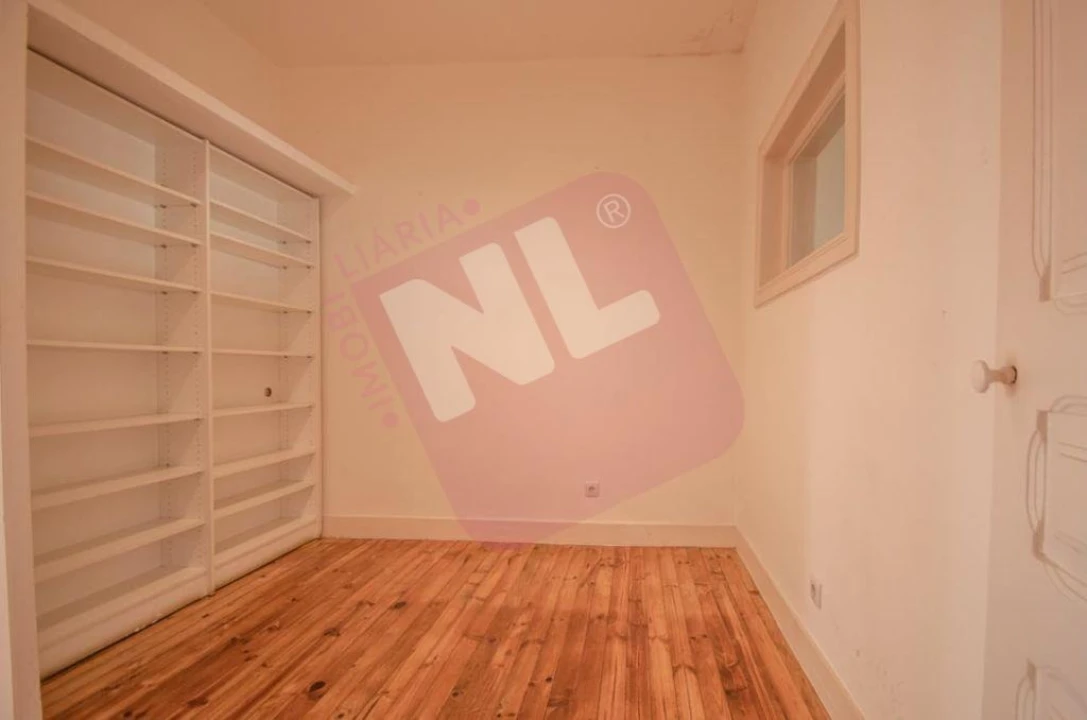 Apartamento T2 para Arrendamento em Avenidas Novas Foto 8