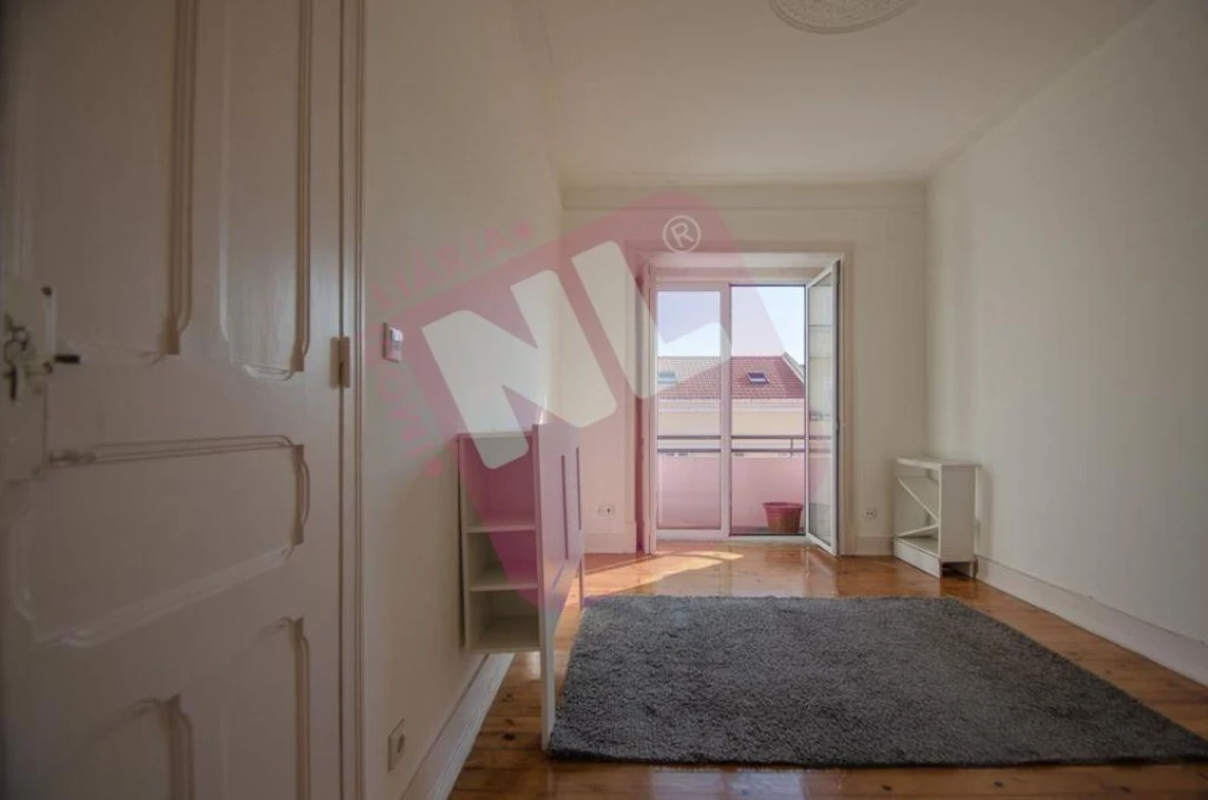 Apartamento T2 para Arrendamento em Avenidas Novas Foto 11