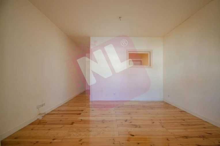 Apartamento T2 para Arrendamento em Avenidas Novas Foto 6