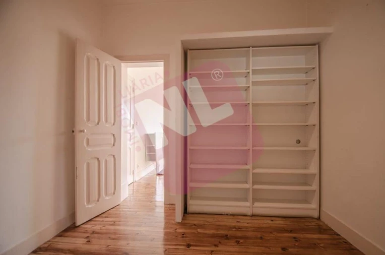 Apartamento T2 para Arrendamento em Avenidas Novas Foto 9