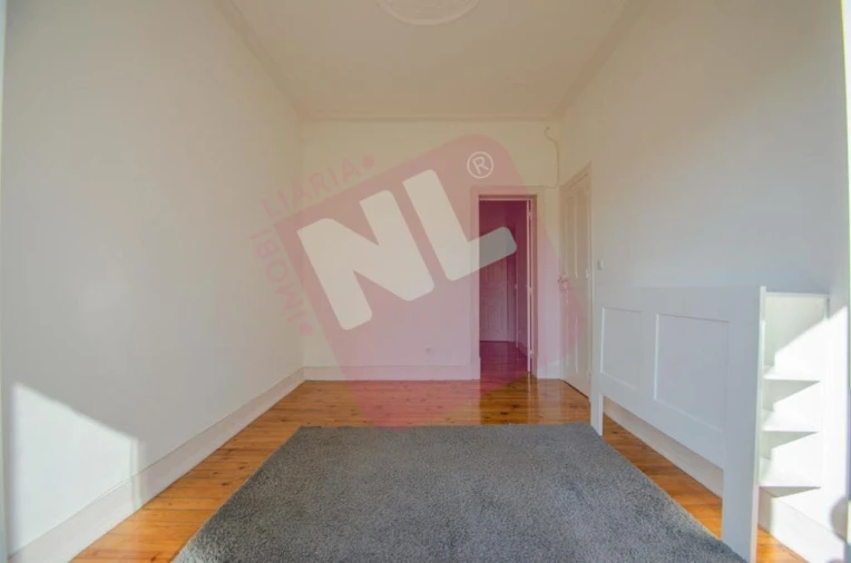 Apartamento T2 para Arrendamento em Avenidas Novas Foto 14