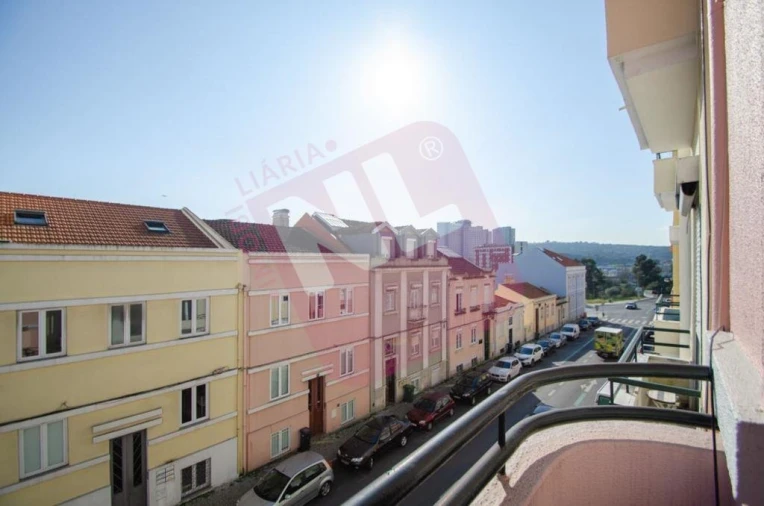 Apartamento T2 para Arrendamento em Avenidas Novas Foto 24