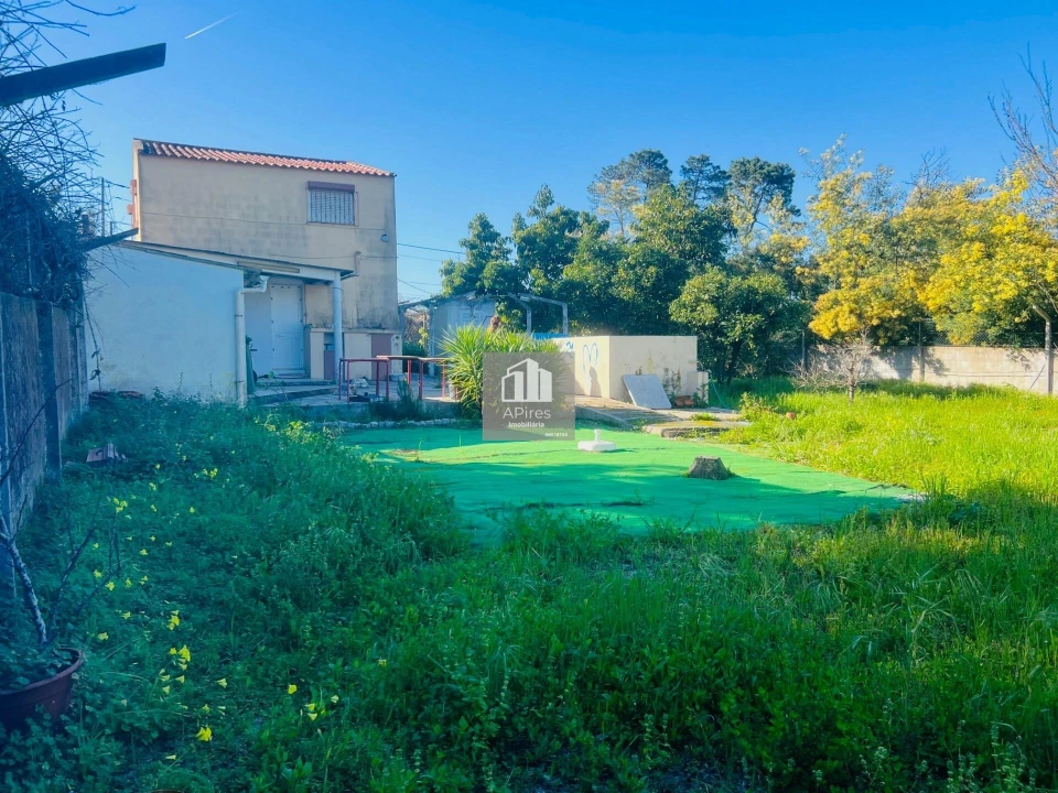 Moradia T4 para Venda em Fernao Ferro Foto 23