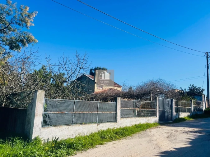 Moradia T4 para Venda em Fernao Ferro Foto 28