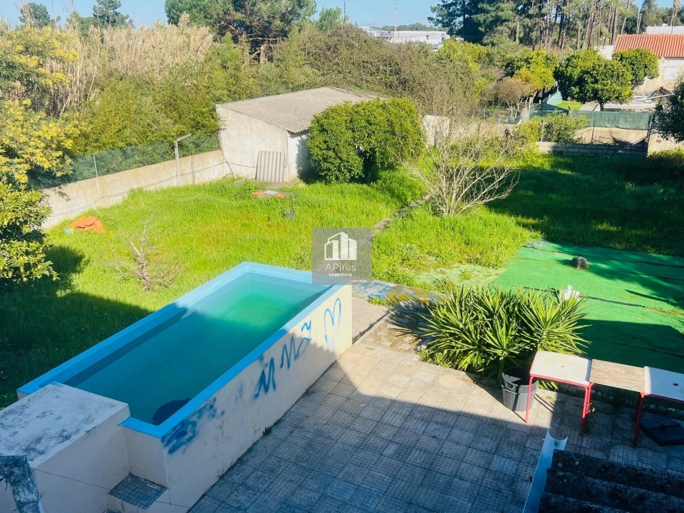 Moradia T4 para Venda em Fernao Ferro Foto 1