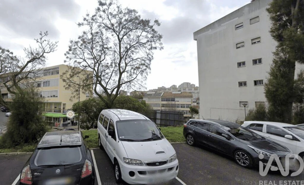 Apartamento T2 para Venda em Queluz e Belas Foto 6