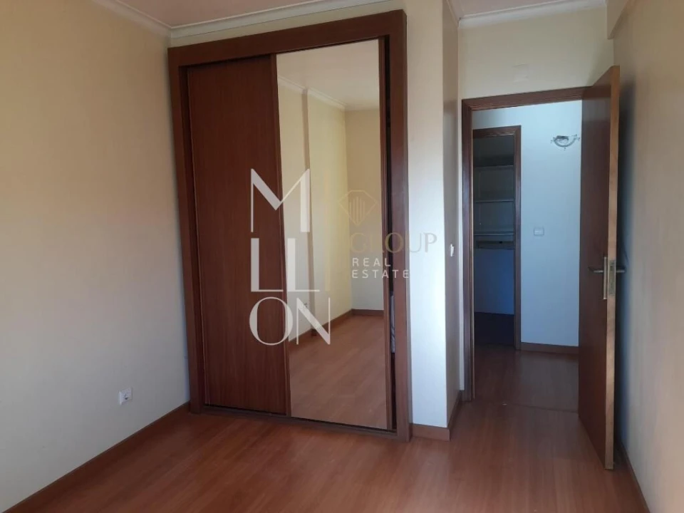 Apartamento T2 para Venda em Queluz e Belas Foto 12