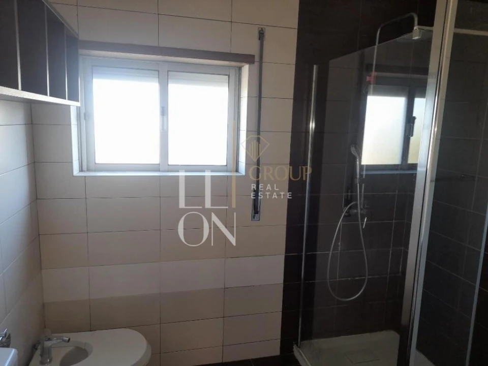 Apartamento T2 para Venda em Queluz e Belas Foto 8