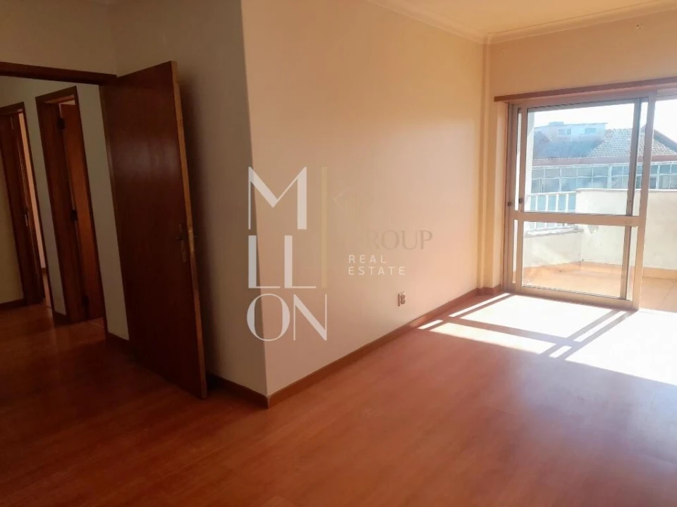 Apartamento T2 para Venda em Queluz e Belas Foto 6