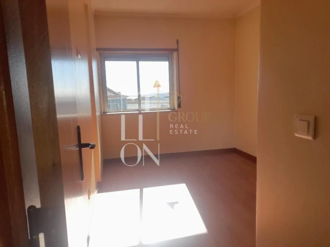 Apartamento T2 para Venda em Queluz e Belas Foto 11