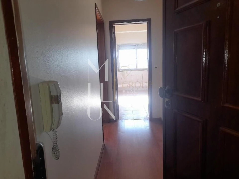 Apartamento T2 para Venda em Queluz e Belas Foto 26