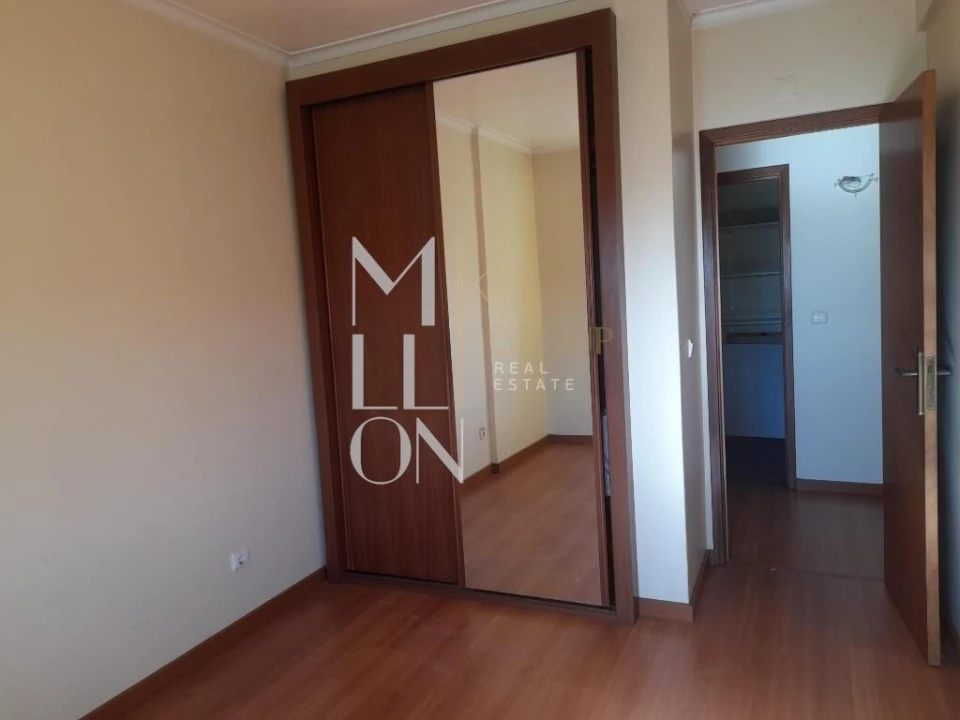 Apartamento T2 para Venda em Queluz e Belas Foto 10