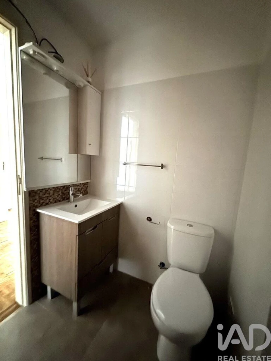 Apartamento T2 para Venda em Porto Salvo Foto 28
