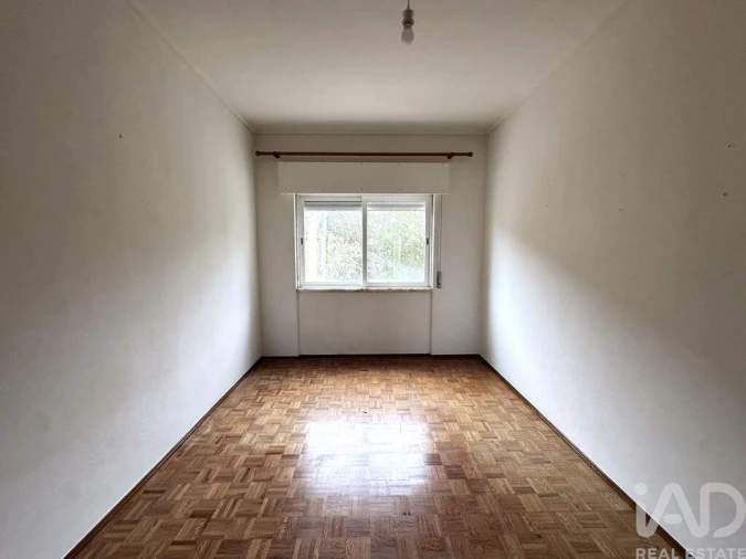 Apartamento T2 para Venda em Porto Salvo Foto 23