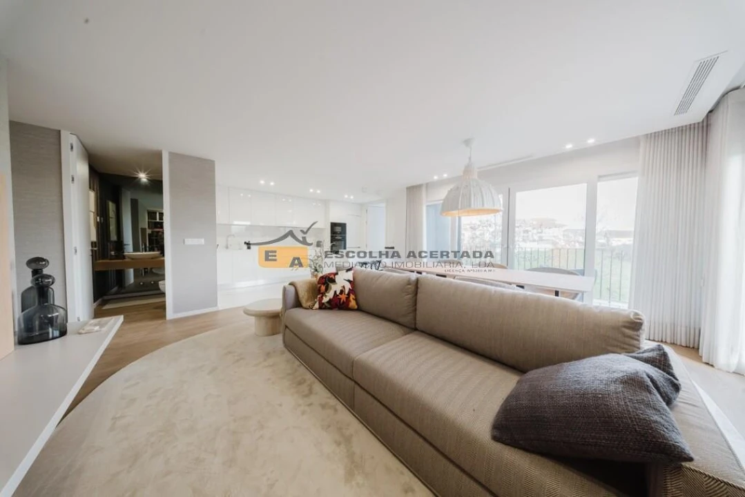 Apartamento T3 para Venda em Cidade da Maia Foto 2