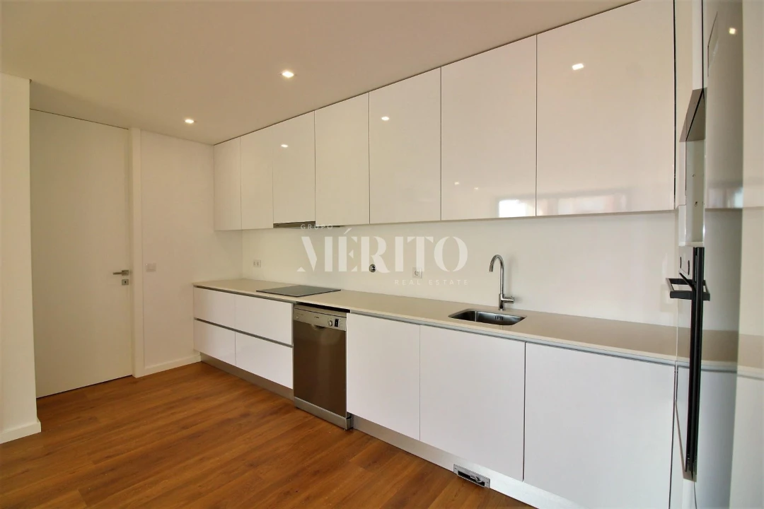 Apartamento T3 para Arrendamento em Galegos (Santa Maria) Foto 3