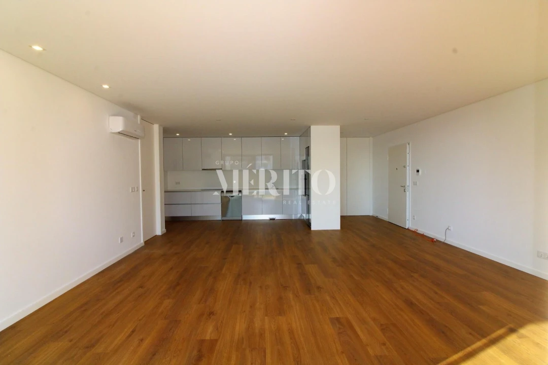 Apartamento T3 para Arrendamento em Galegos (Santa Maria) Foto 7