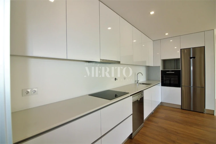 Apartamento T3 para Arrendamento em Galegos (Santa Maria) Foto 4