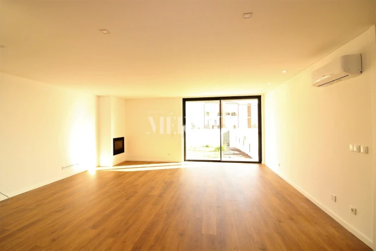 Apartamento T3 para Arrendamento em Galegos (Santa Maria) Foto 6