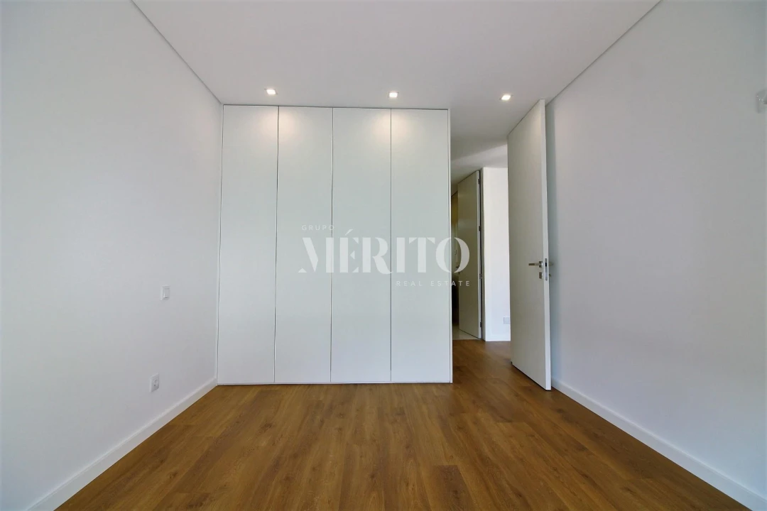 Apartamento T3 para Arrendamento em Galegos (Santa Maria) Foto 12