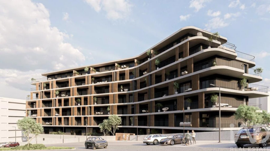 Apartamento T3 para Venda em Oliveira do Douro Foto 1