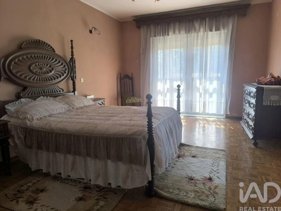Moradia T5 para Venda em Vila Cova da Lixa e Borba de Godim Foto 11