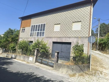 Moradia T5 para Venda em Vila Cova da Lixa e Borba de Godim