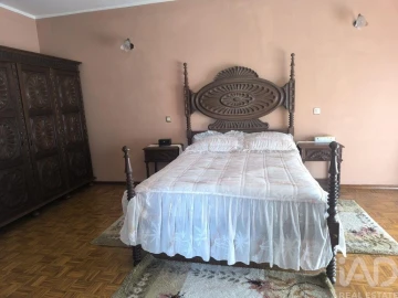 Moradia T5 para Venda em Vila Cova da Lixa e Borba de Godim