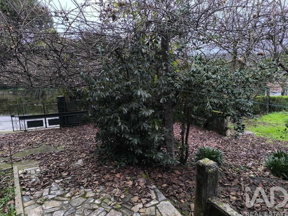 Moradia T5 para Venda em Vila Cova da Lixa e Borba de Godim Foto 36