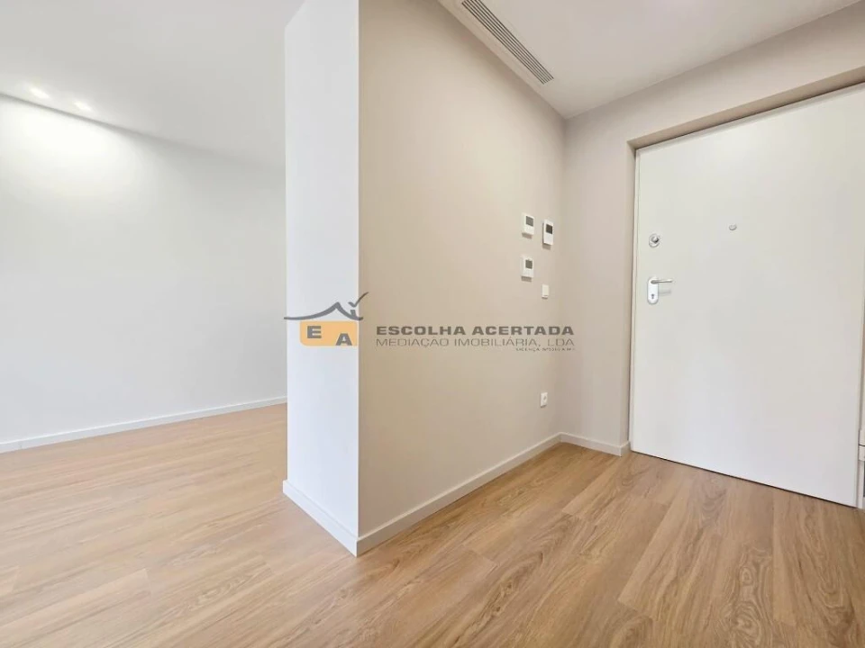 Apartamento T1 para Venda em Cidade da Maia Foto 3