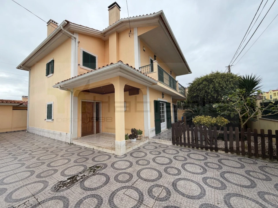 Moradia T5 para Venda em Alcabideche Foto 4