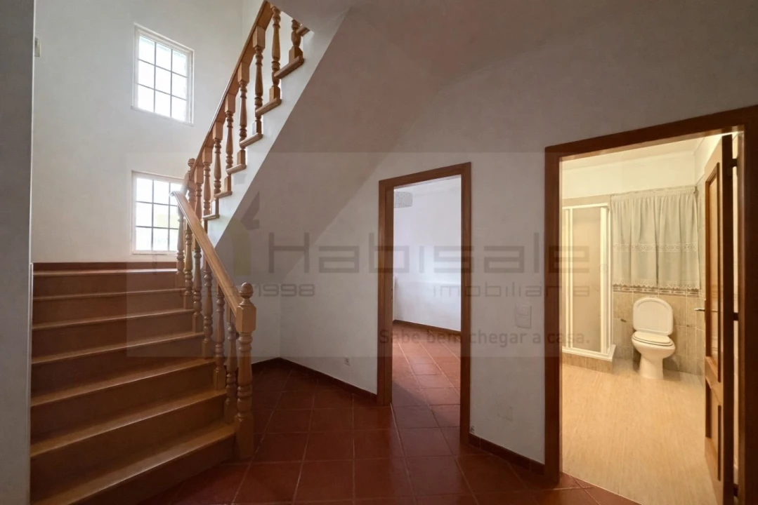 Moradia T5 para Venda em Alcabideche Foto 9