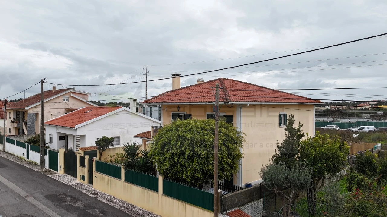 Moradia T5 para Venda em Alcabideche Foto 14