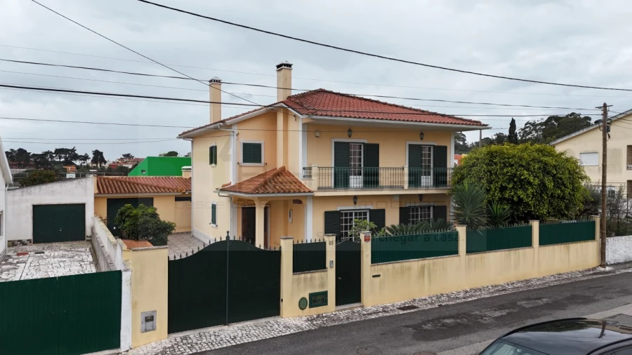 Moradia T5 para Venda em Alcabideche Foto 13