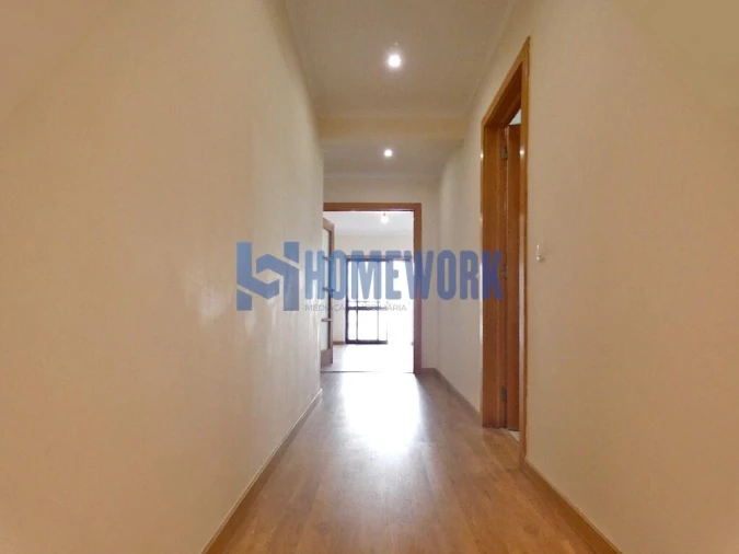 Apartamento T3 para Venda em Rio de Mouro Foto 27