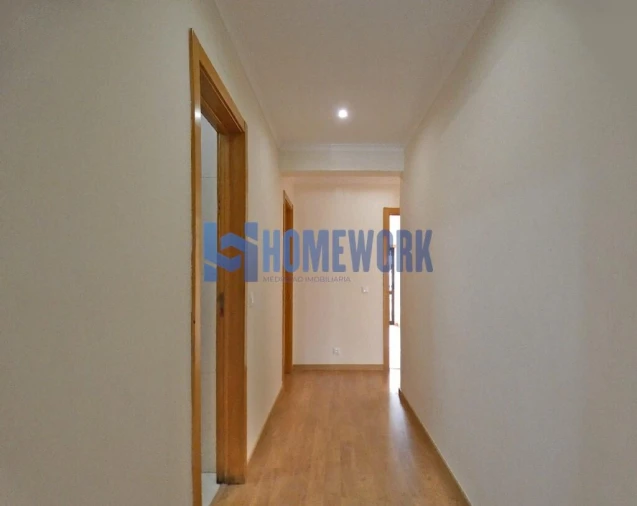 Apartamento T3 para Venda em Rio de Mouro Foto 11