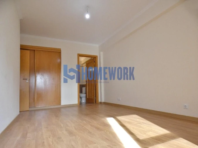 Apartamento T3 para Venda em Rio de Mouro Foto 18