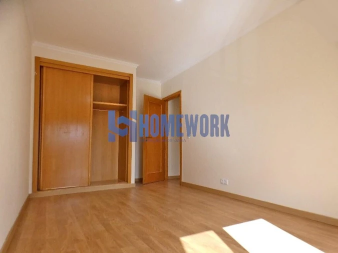 Apartamento T3 para Venda em Rio de Mouro Foto 25