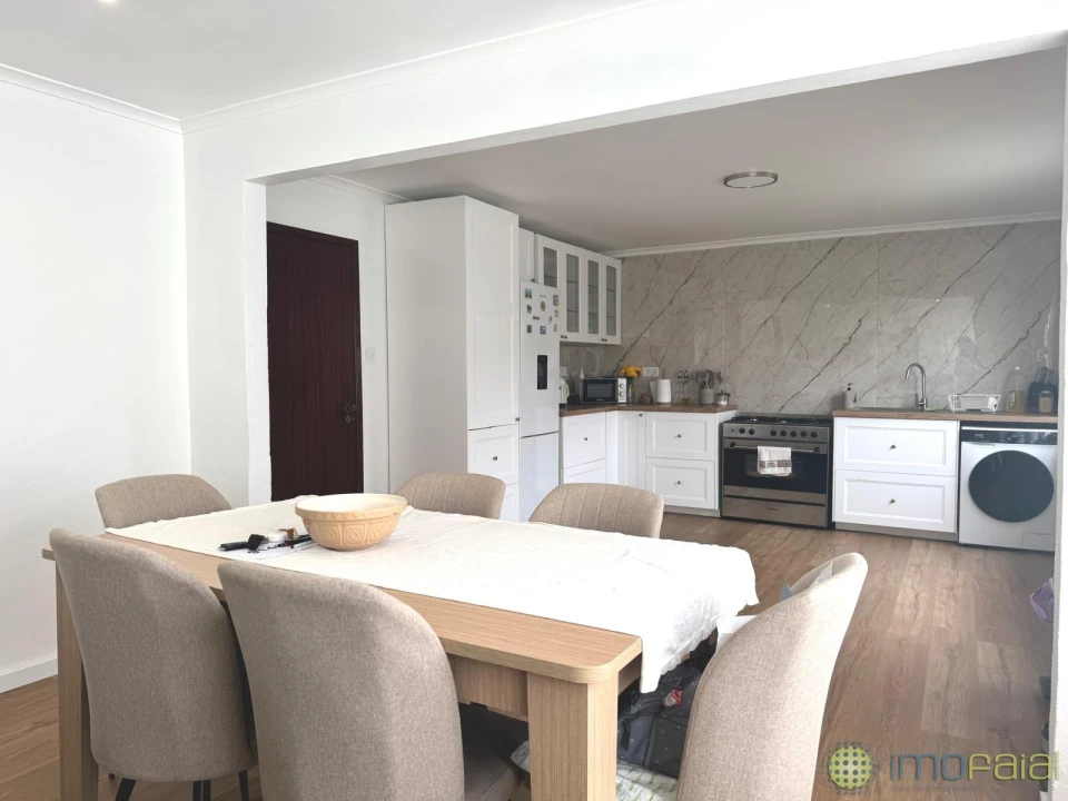 Moradia T3 para Venda em Cedros Foto 17