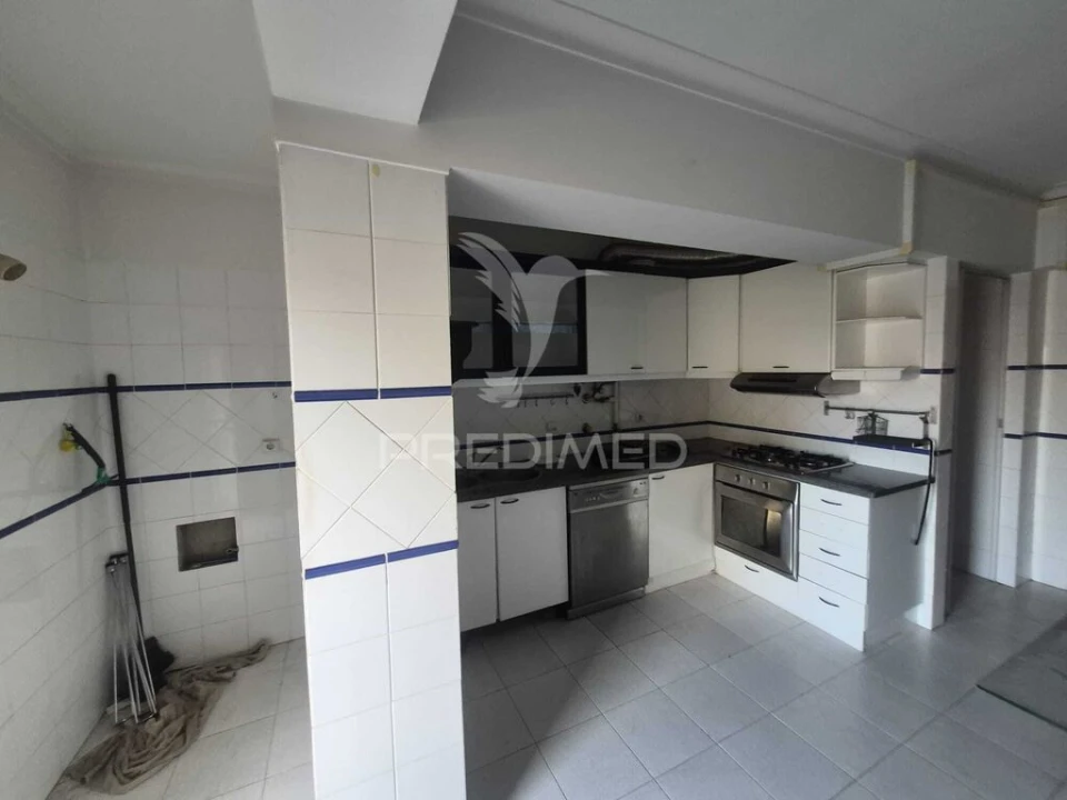 Apartamento T3 para Venda em Carregado e Cadafais Foto 4