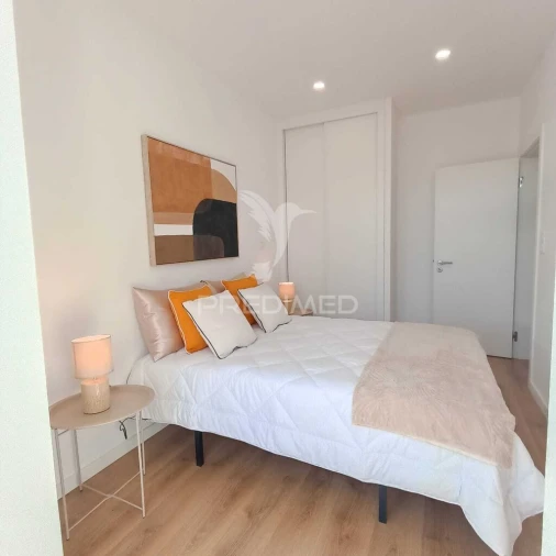 Apartamento T2 para Venda em Benfica Foto 2