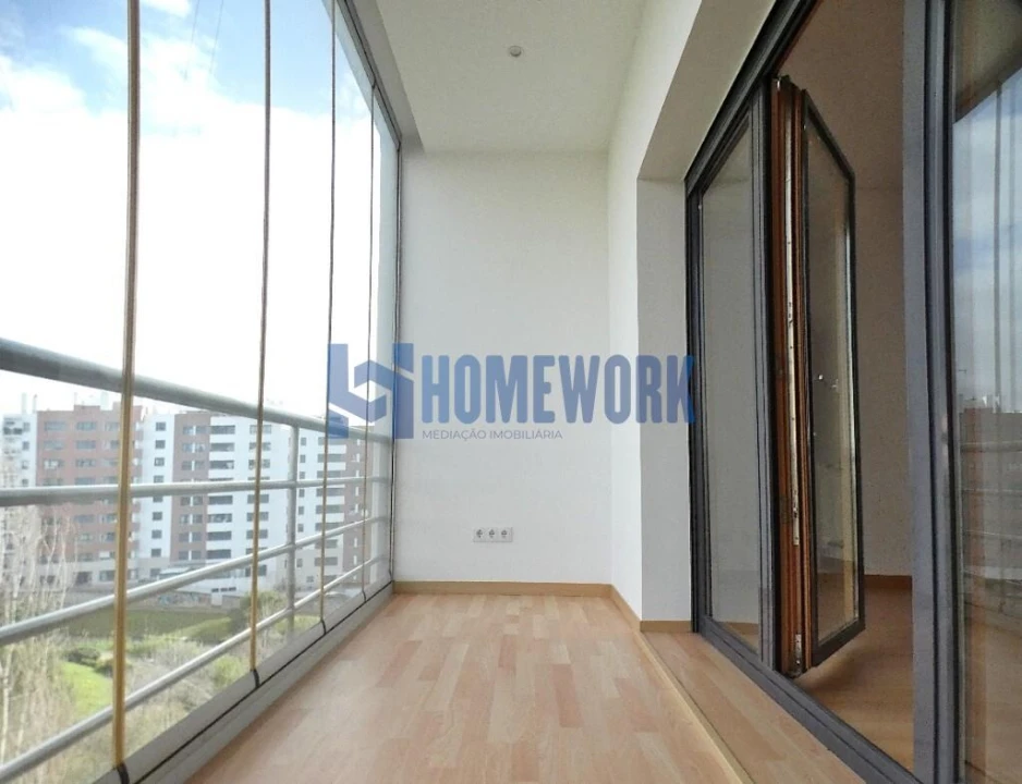 Apartamento T3 para Venda em Odivelas Foto 18