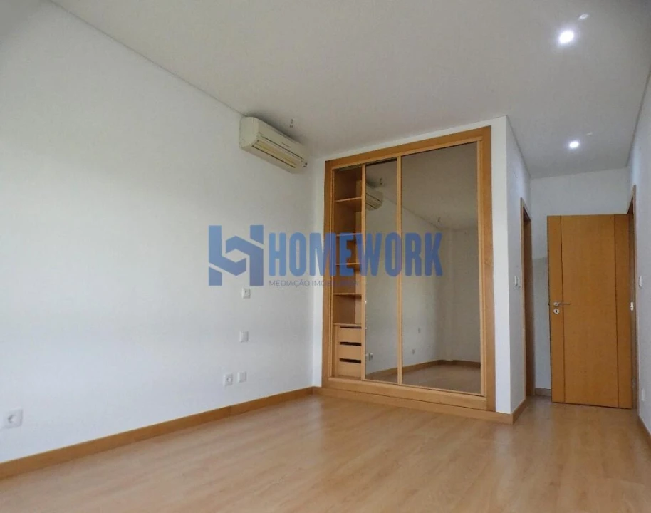 Apartamento T3 para Venda em Odivelas Foto 27
