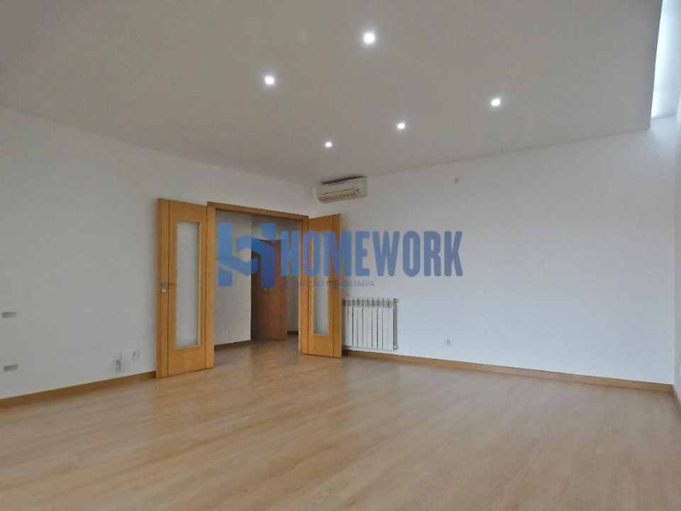 Apartamento T3 para Venda em Odivelas Foto 14