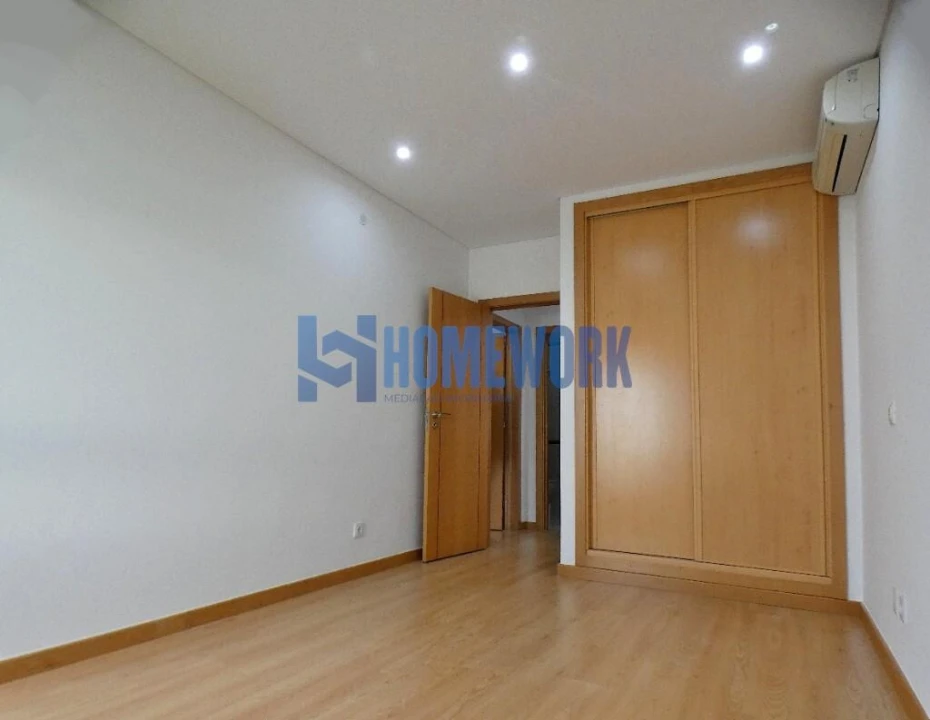 Apartamento T3 para Venda em Odivelas Foto 23