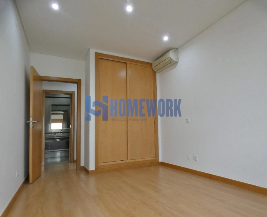 Apartamento T3 para Venda em Odivelas Foto 22