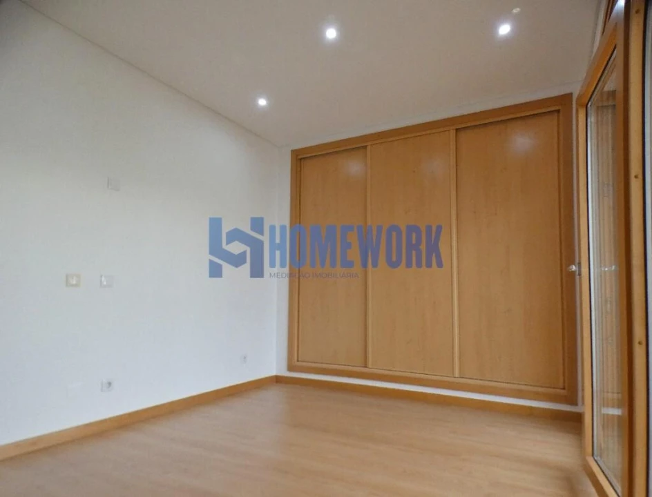 Apartamento T3 para Venda em Odivelas Foto 19