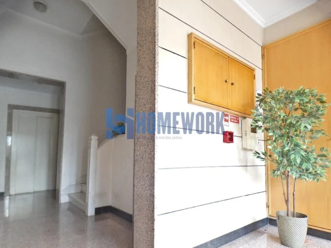 Apartamento T3 para Venda em Odivelas Foto 3