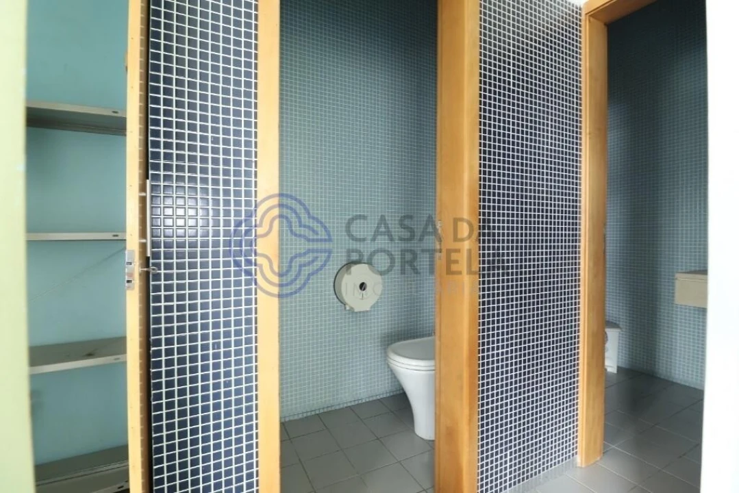 Loja para Venda em Lordelo do Ouro e Massarelos Foto 10