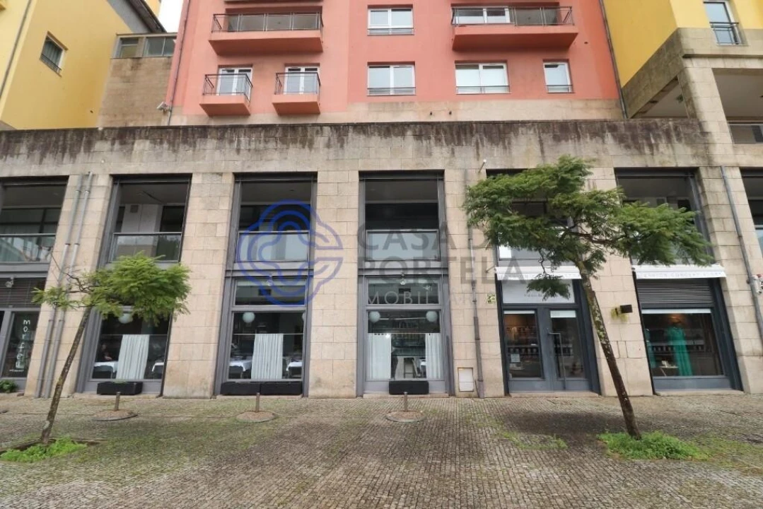 Loja para Venda em Lordelo do Ouro e Massarelos Foto 17